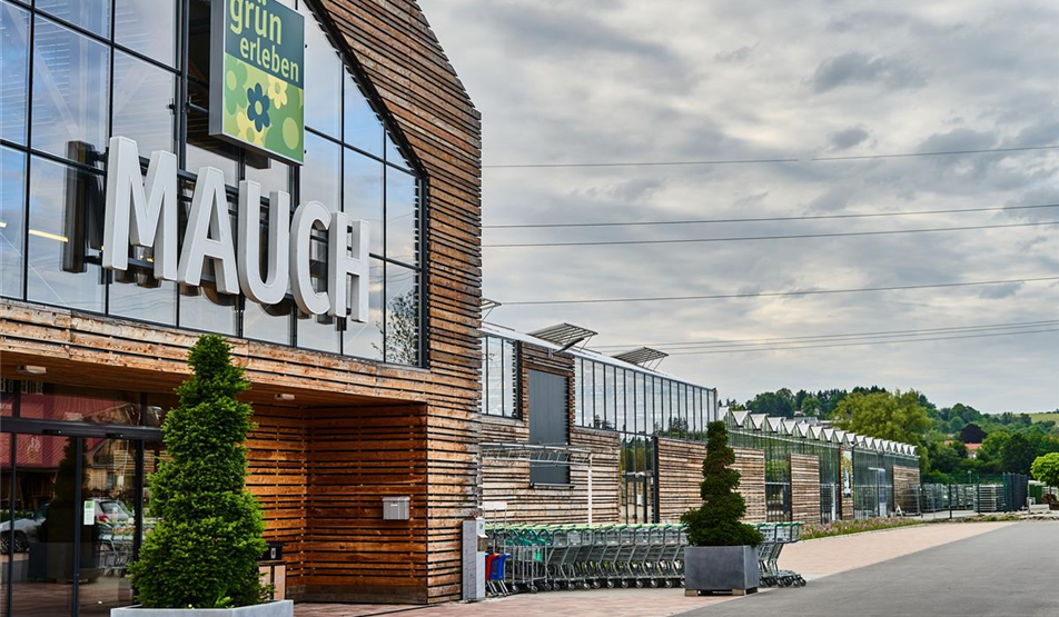 HERZLICH WILLKOMMEN - PFLANZEN GARTENMÖBEL DEKO RESTAURANT KINDERWELT